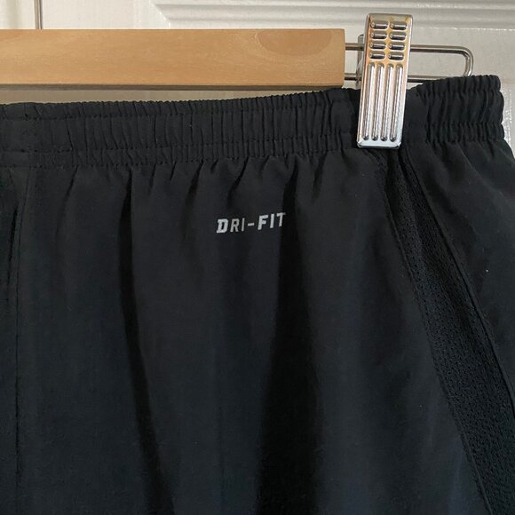 Nike Basketball Shorts - Picture 5 of 5